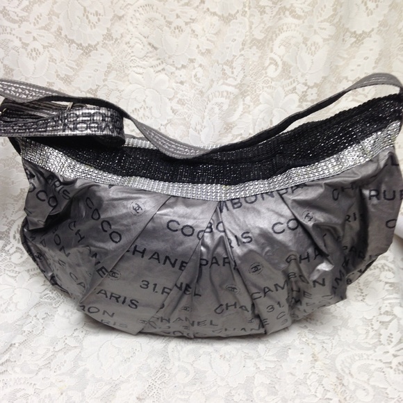 Chanel Silver-Black Weekend-Beach Crossbody - Picture 7 of 13